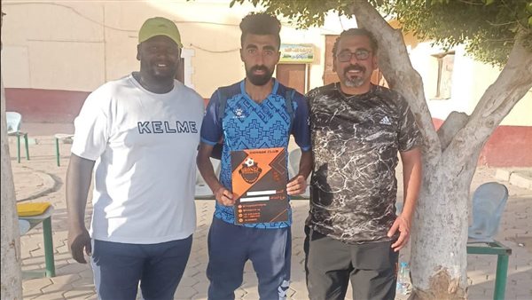 ريشا مع مسؤولي  أورنج