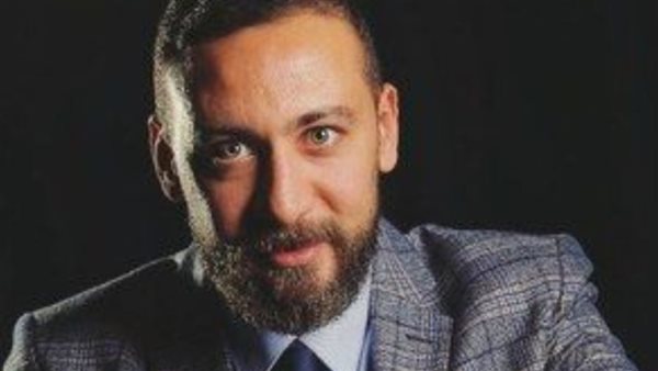 عابد عناني _ أرشيفية