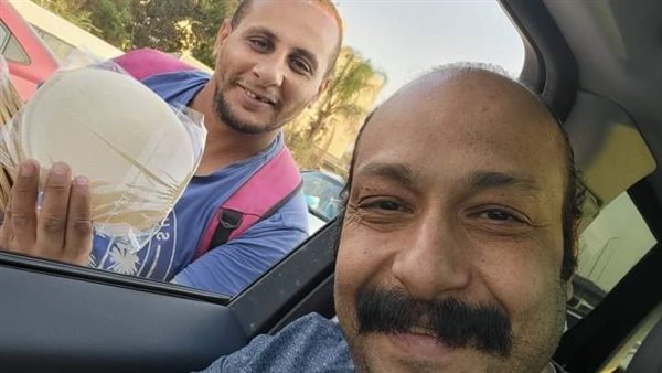 محمد ثروت وبائع الفريسكا