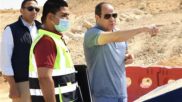 الرئيس السيسي يتفقد