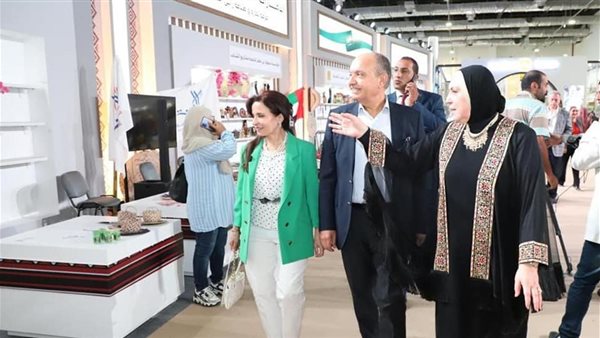 الدكتور نيفين جامع