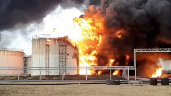 حريق مستودع نفط 