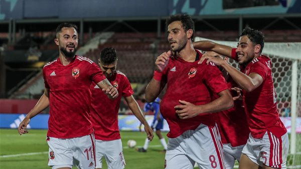 لاعبو الأهلي