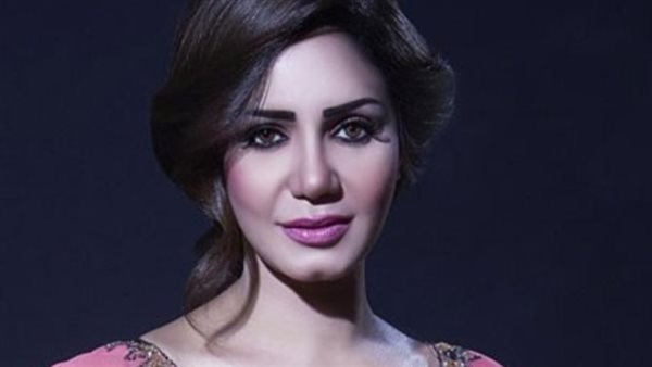 إيناس عز الدين