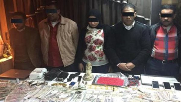 انتحال صفة ضابط شرطة