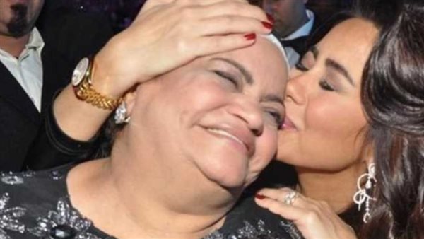 شيرين ووالدتها 