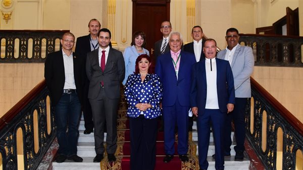  اللجنة المشتركة