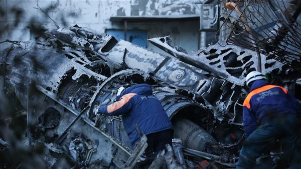 آثار طائرة محطمة