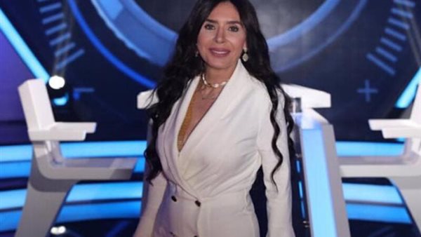 الراقصة دينا 