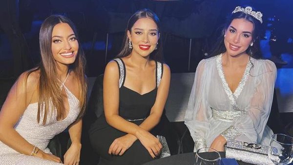 ياسمين صبري برفقة