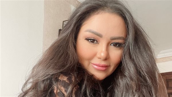 الفنانة إيمان أيوب