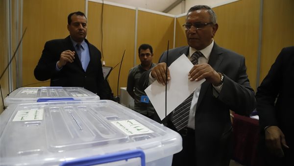 الدكتور عبد السند