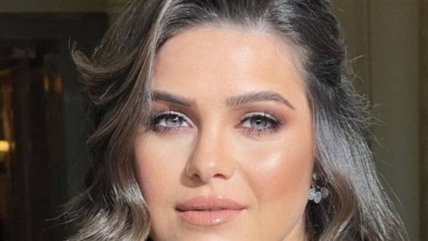 يسرا اللوزي