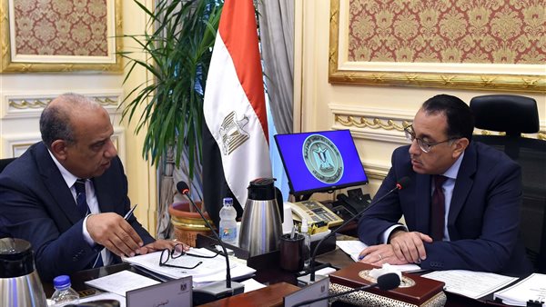 رئيس الوزراء ووزير