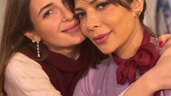 أصالة وابنتها