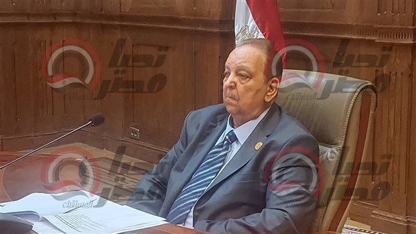 الدكتور نبيل دعبس