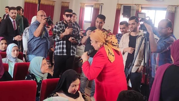 جلسة نقاشية 