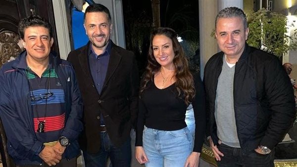 نرمين الفقي وطاقم