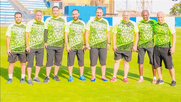 الجهاز الفني لفريق