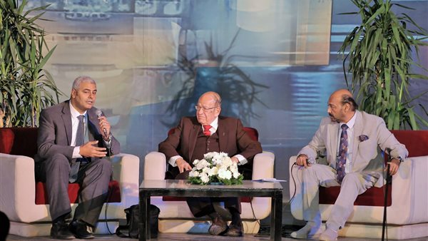 جانب من الجلسة