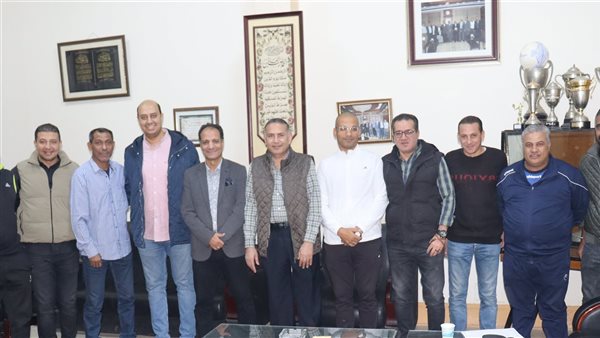 الخشاب مع مسؤلي المنيا