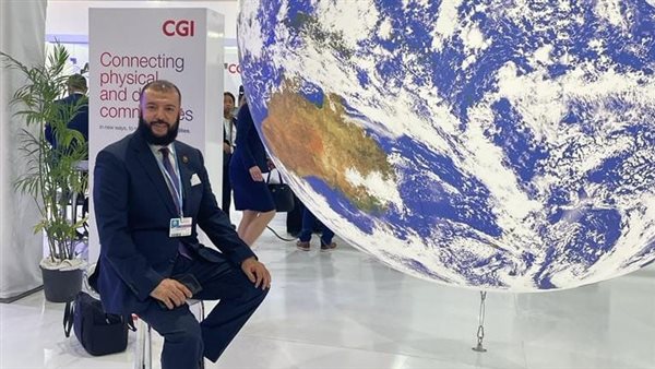 الدكتور أحمد خليل