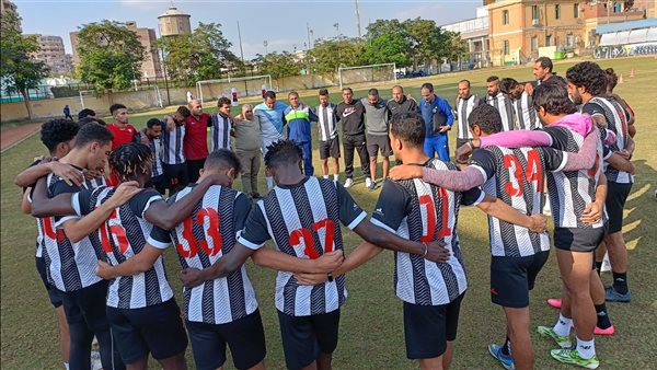 الخشاب مع لاعبي المنيا