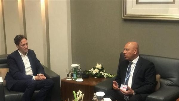 وزير النقل يلتقي