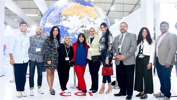 وزيرة الهجرة 