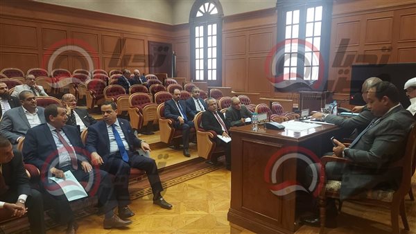 لجنة الإسكان والإدارة