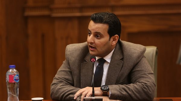 النائب  أحمد سمير