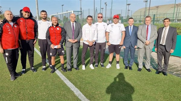 السفير المصري مع