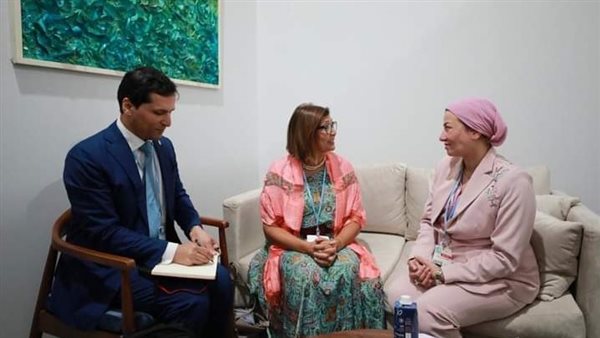 وزيرة البيئة 