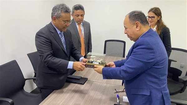 وزير المالية 