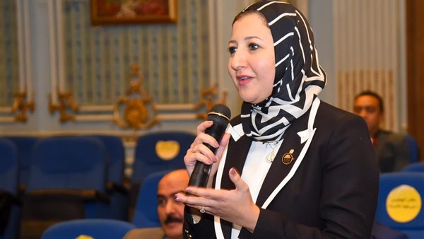 النائبة نهى الشريف