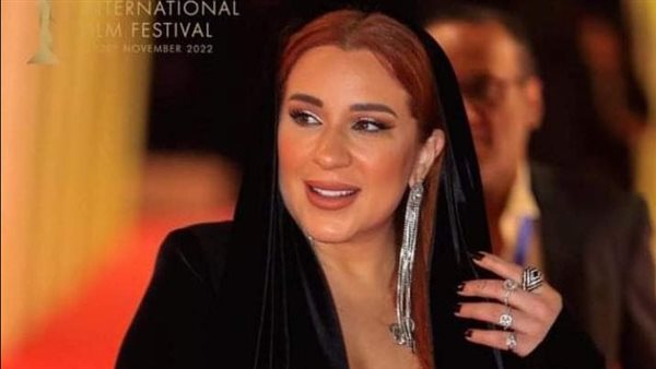 أسما شريف منير 