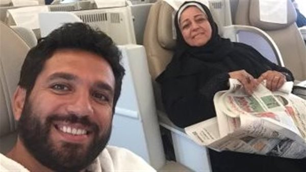 حسن الرداد ووالدته