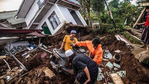 زلزال إندونيسيا