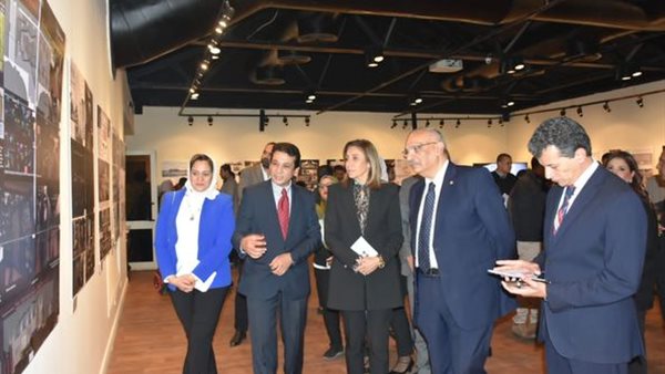 وزيرة الثقافة