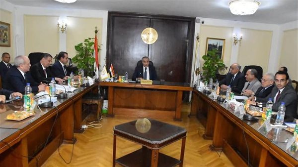 وزير التموين 