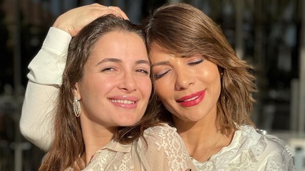 أصالة وابنتها