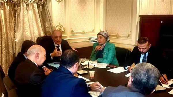  لجنة المشروعات المتوسطة