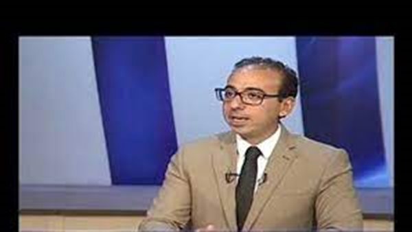 الكاتب الصحفي جمال