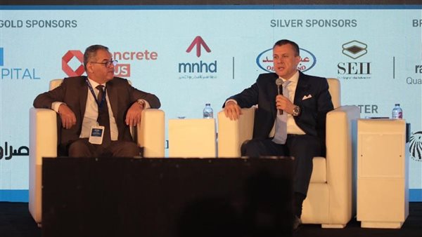 وزير السياحة والاثار