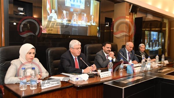  لجنة التعليم والبحث