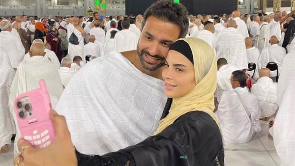 كريم فهمي وزوجته