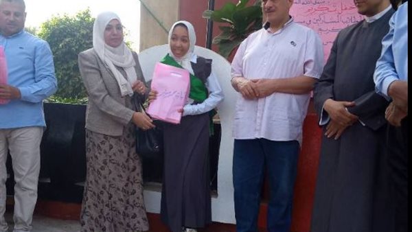 الطالبة آيات محمد