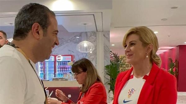  الدكتور محمود حسين