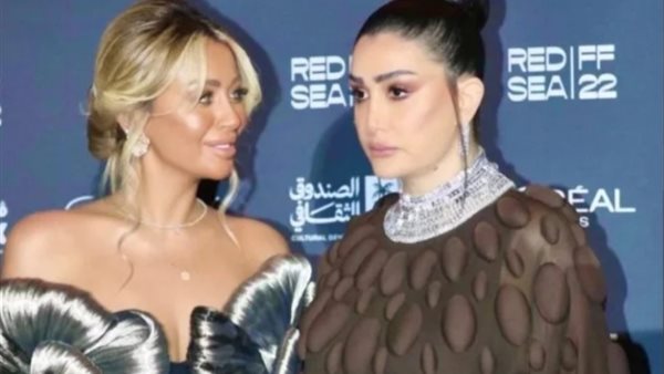 غادة عبد الرازق وابنتها