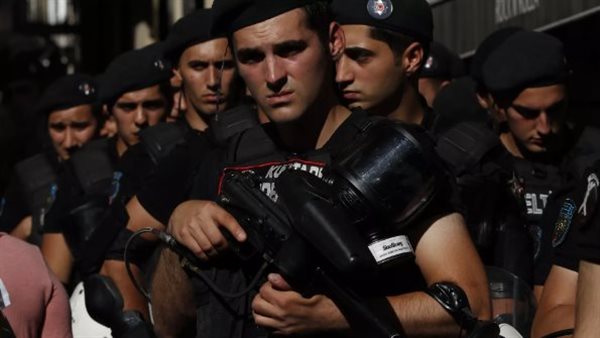 أفراد من الشرطة التركية